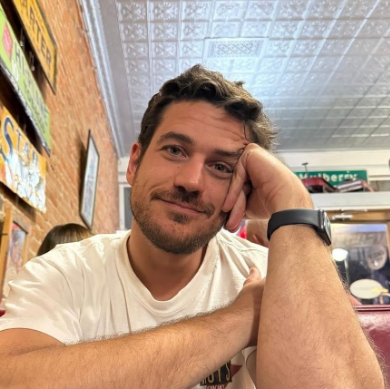 Lucas G.